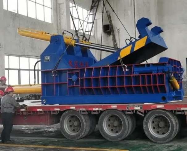 湖北大型廢鋼打包機(jī)，廢鋼壓塊機(jī)